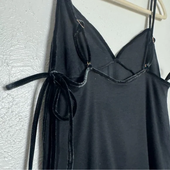 Victoria's Secret Ribbed Cotton and Velvet‎ Tie Camisole - Picture 4 of 6